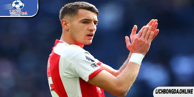 Arsenal Xác Định Giá Bán Jakub Kiwior